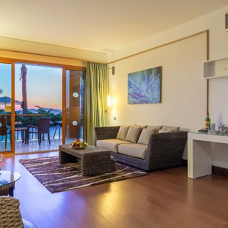 Otel Kefaluka Herşey Dahil 5*