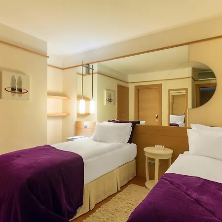 Kefaluka Herşey Dahil Otel 5*