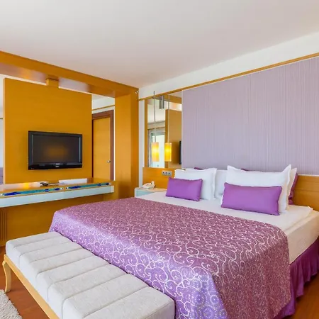Kefaluka Herşey Dahil Otel 5*